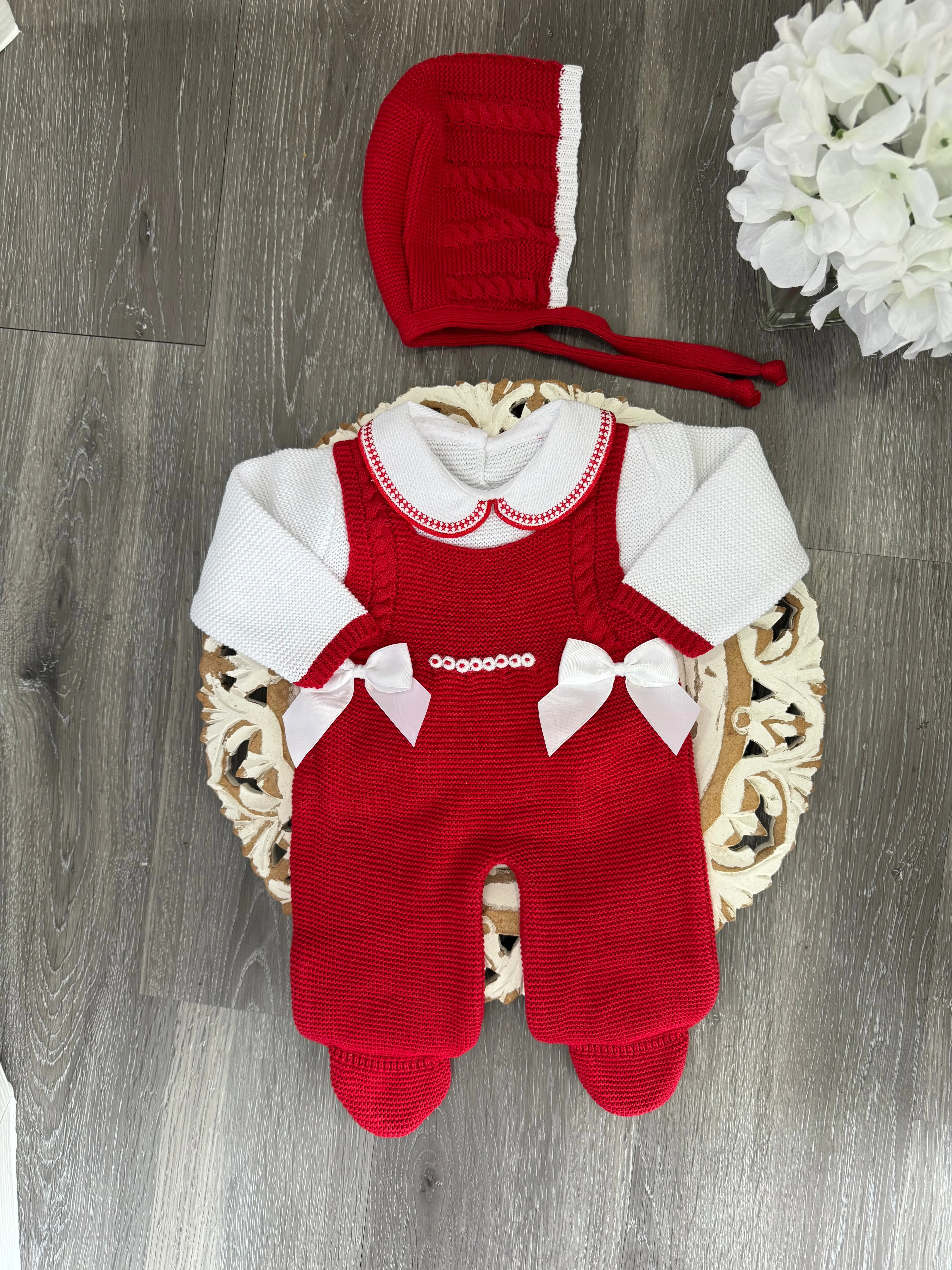 Double Bow Cable Knit Suspenders Style With Ruffle Collar Baby Knitted Romper in Red and White