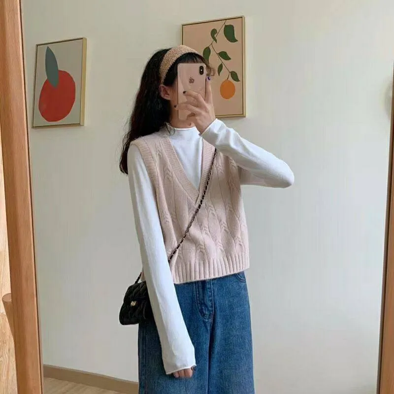 Lanfubeisi business casual outfits for women Small Vest Women's Outer Wear Autumn Korean Style Sleeveless Vest Small Western Style All-Match Short Knitted V-neck Vest Fashion