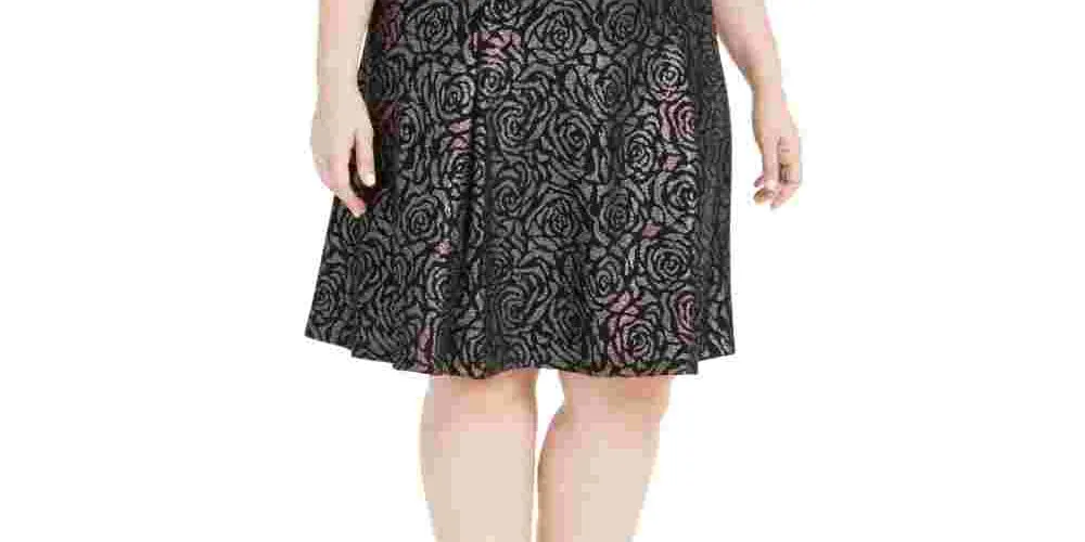 Robbie Bee Women's Floral Short Sleeve Jewel Neck Above The Knee Fit   Flare Party Dress Black Size 3X
