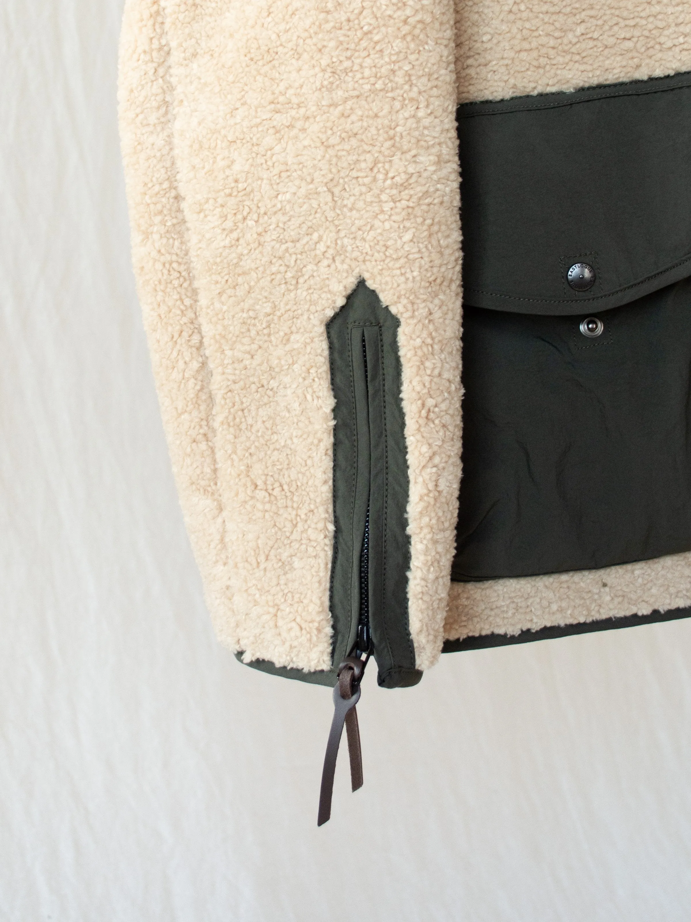 Traveler Jacket - Beige & Olive